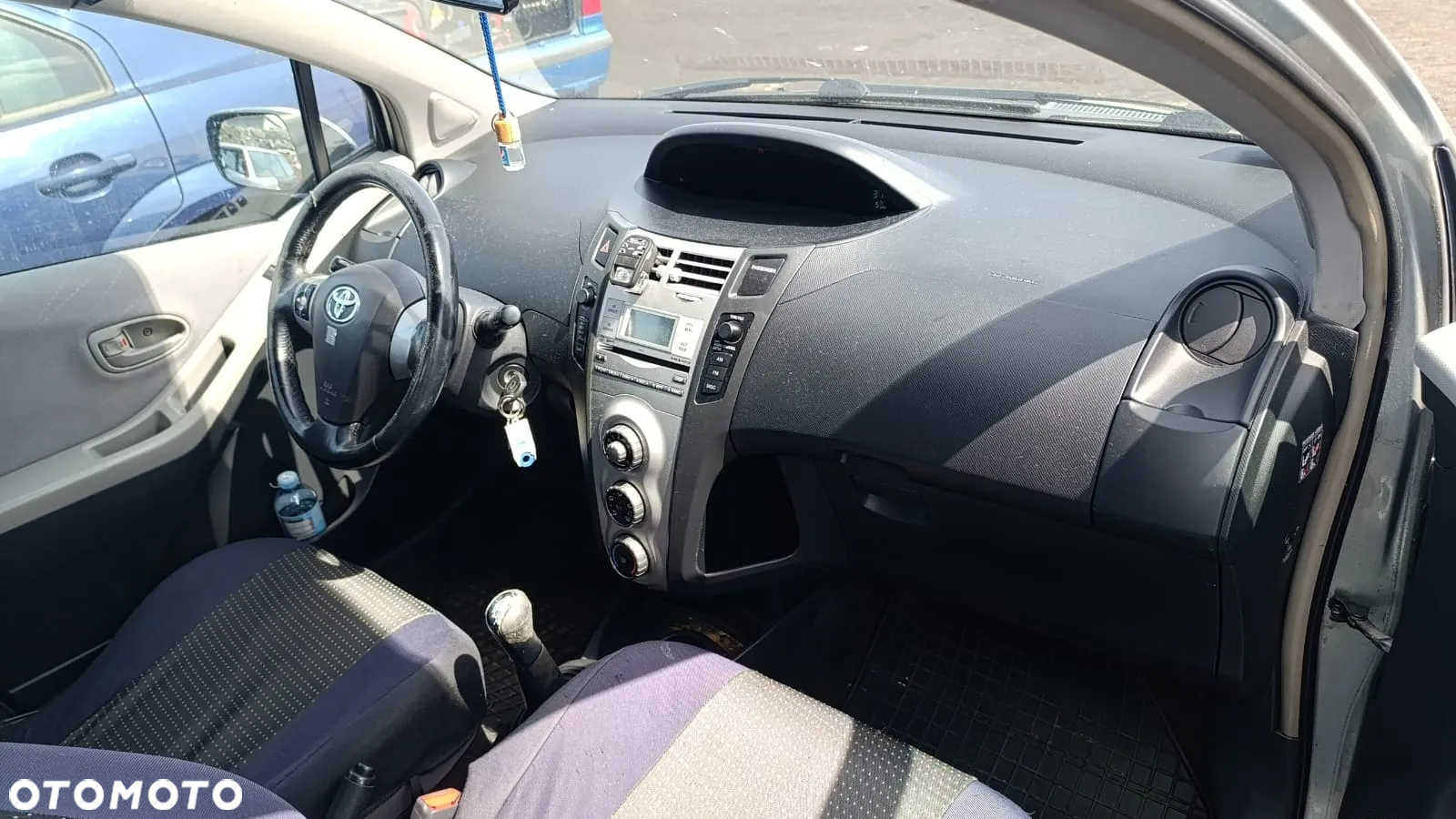 34674 Toyota yaris 2 1.3  vvti 2SZ-FE na części lakier 1F8 - 13