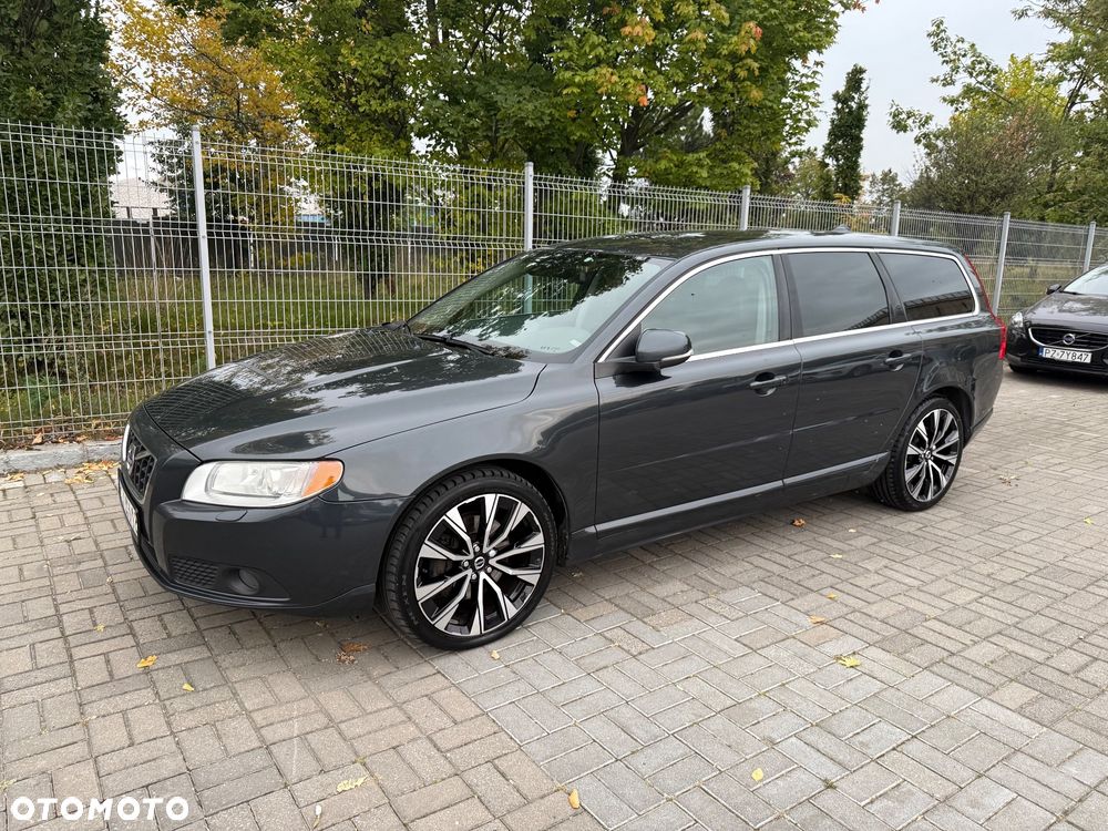 Volvo V70 D3 Summum - 1