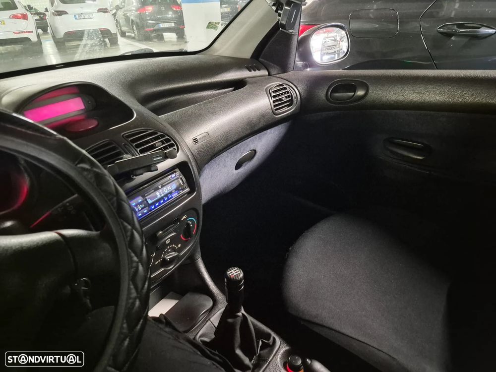 Peugeot 206 1.1 XT - 9