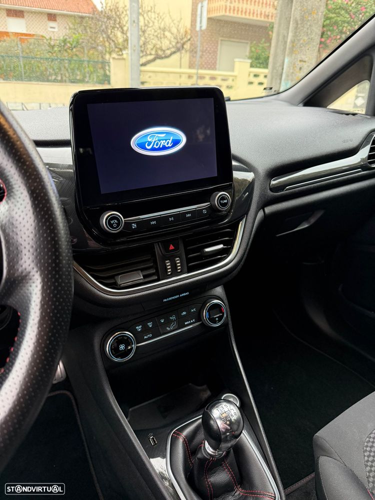 Ford Fiesta 1.0 T EcoBoost STLine - 24