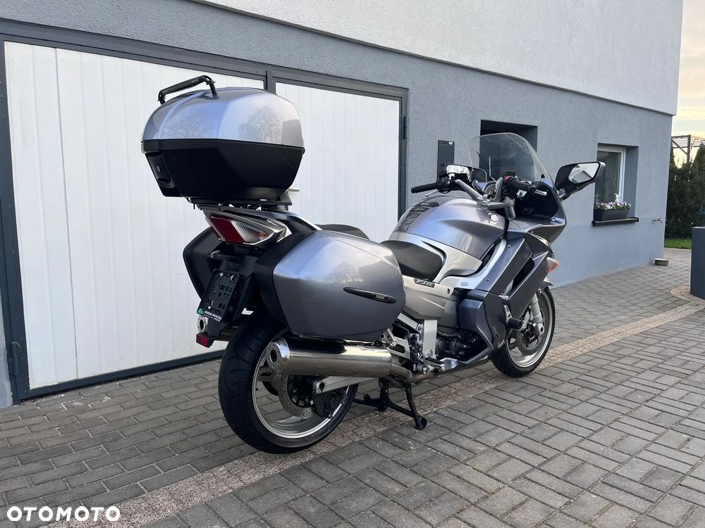Yamaha FJR - 4
