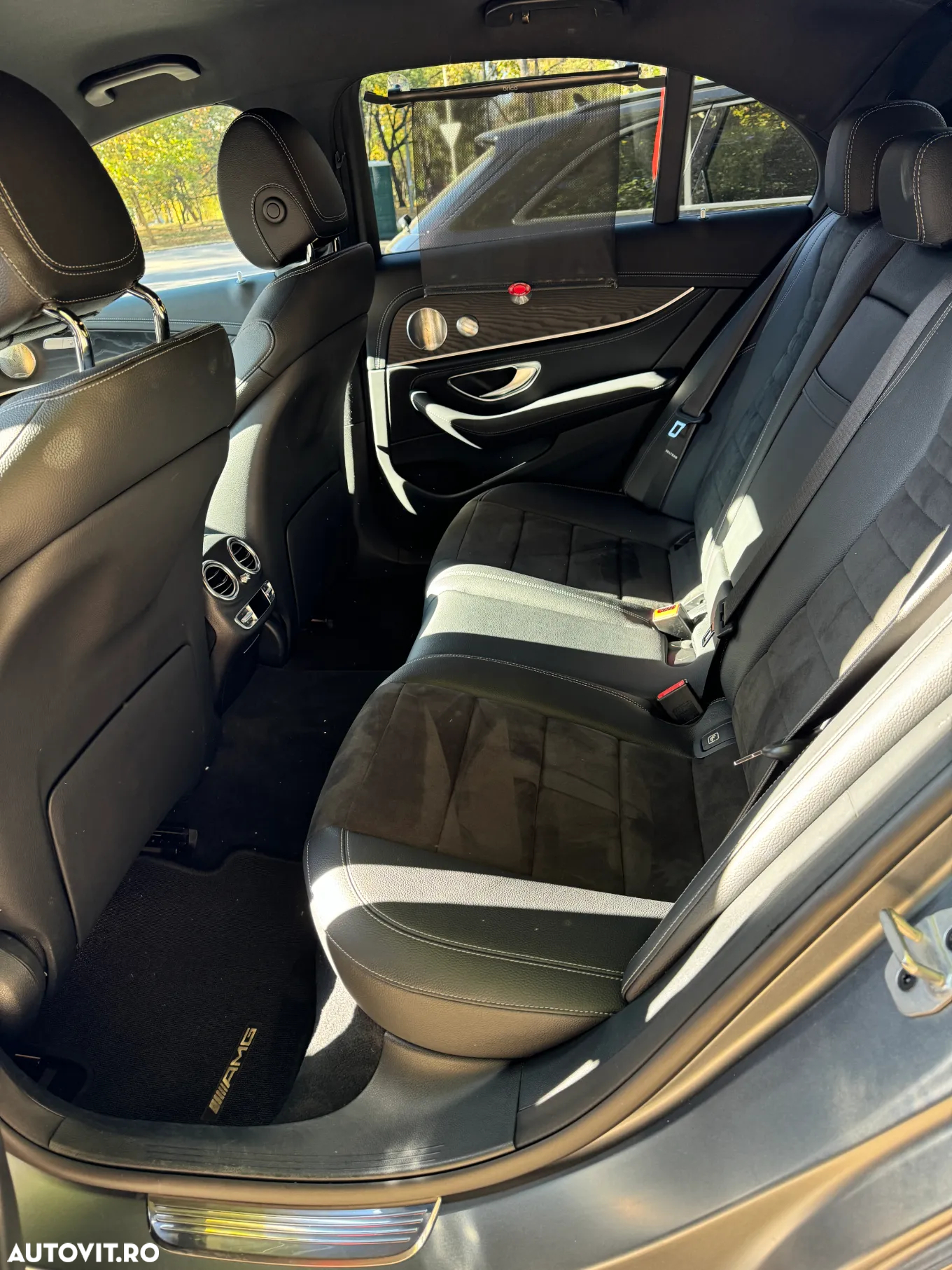 Mercedes-Benz E 450 4MATIC Aut. - 3