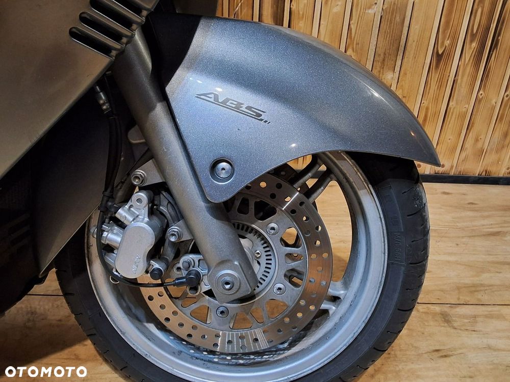 Suzuki Burgman - 7