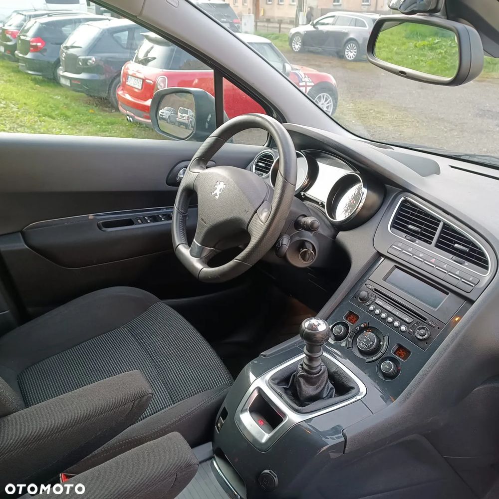 Peugeot 5008 1.6 THP Allure 7os - 12