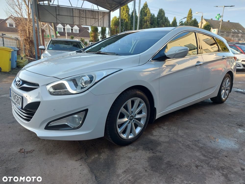Hyundai i40 i40cw 1.7 CRDi Fifa World Cup Edition - 4