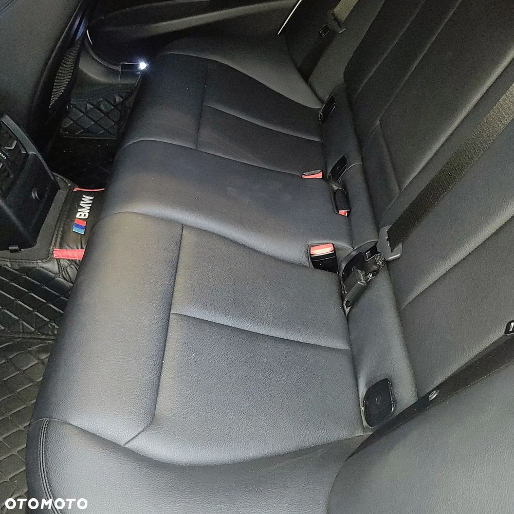 BMW Seria 3 330e iPerformance Sport Line - 17