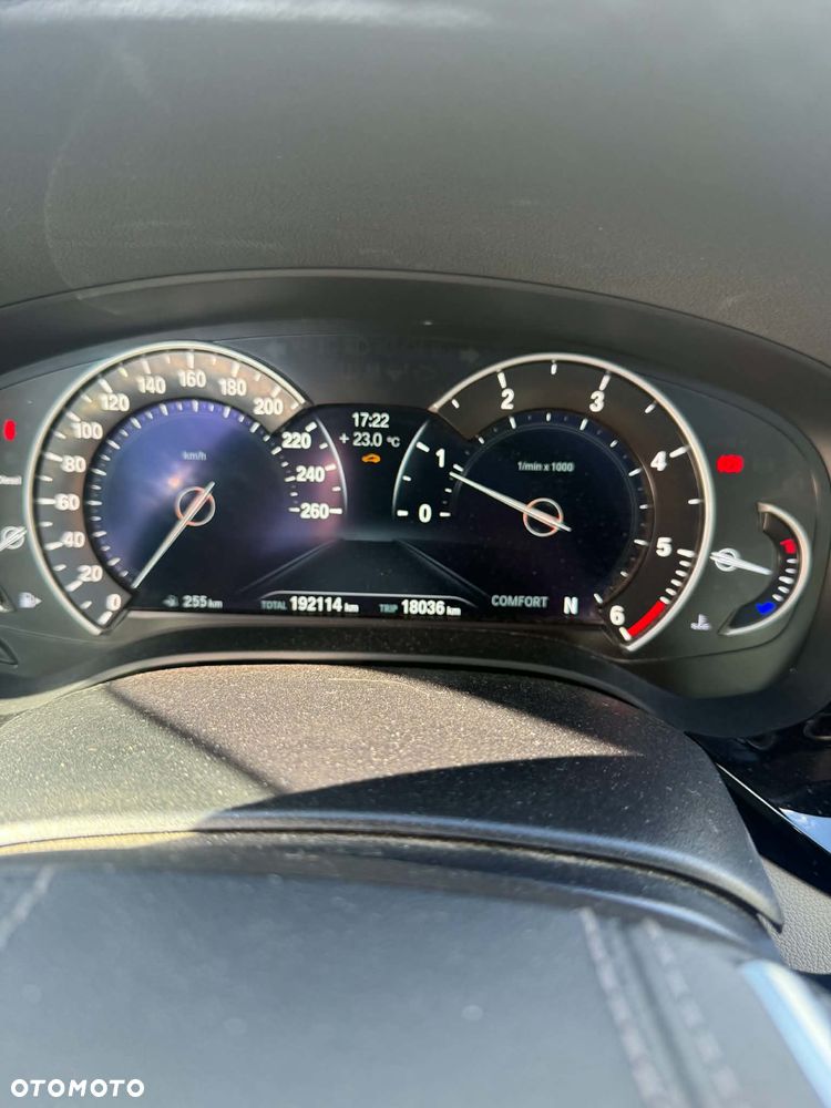 BMW Seria 5 520d - 8