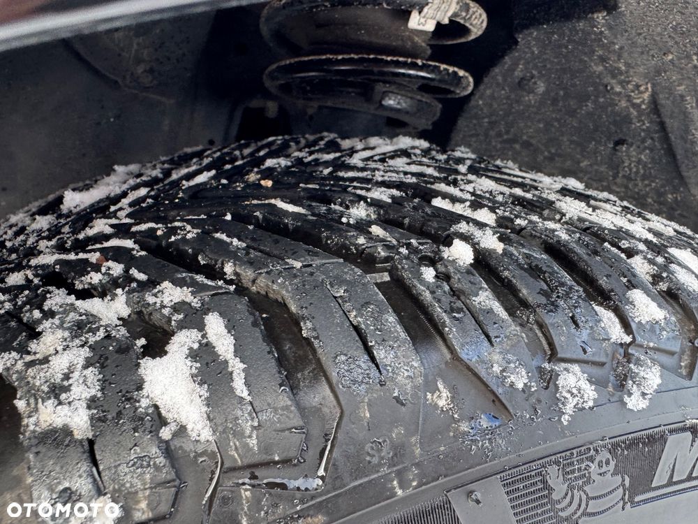 BMW Seria 3 320i M Sport Edition - 21