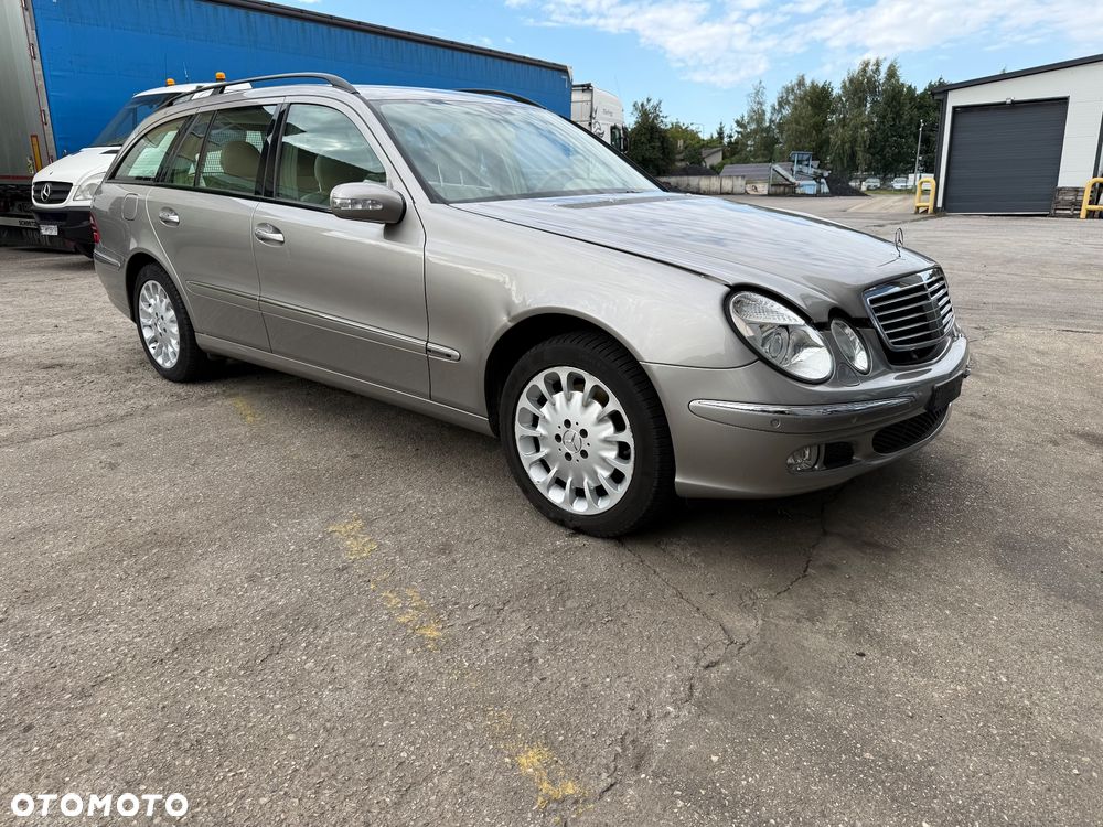 Mercedes-Benz Klasa E 500 4-Matic T Elegance - 2