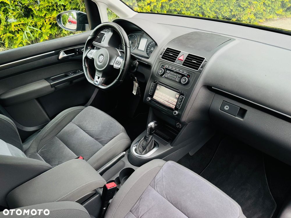 Volkswagen Touran 2.0 TDI DPF Highline DSG - 24