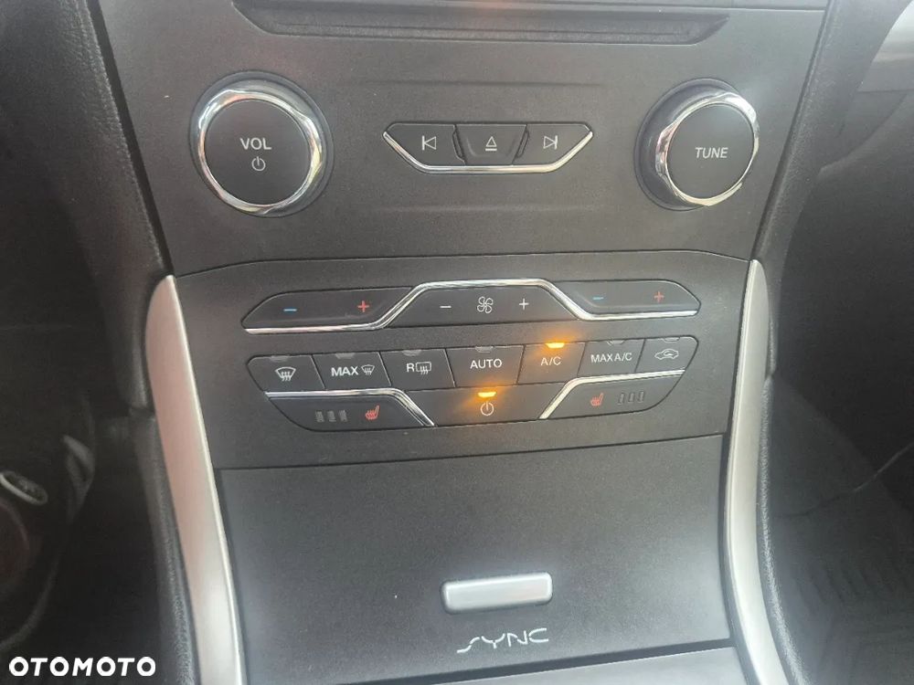 Ford Edge - 26