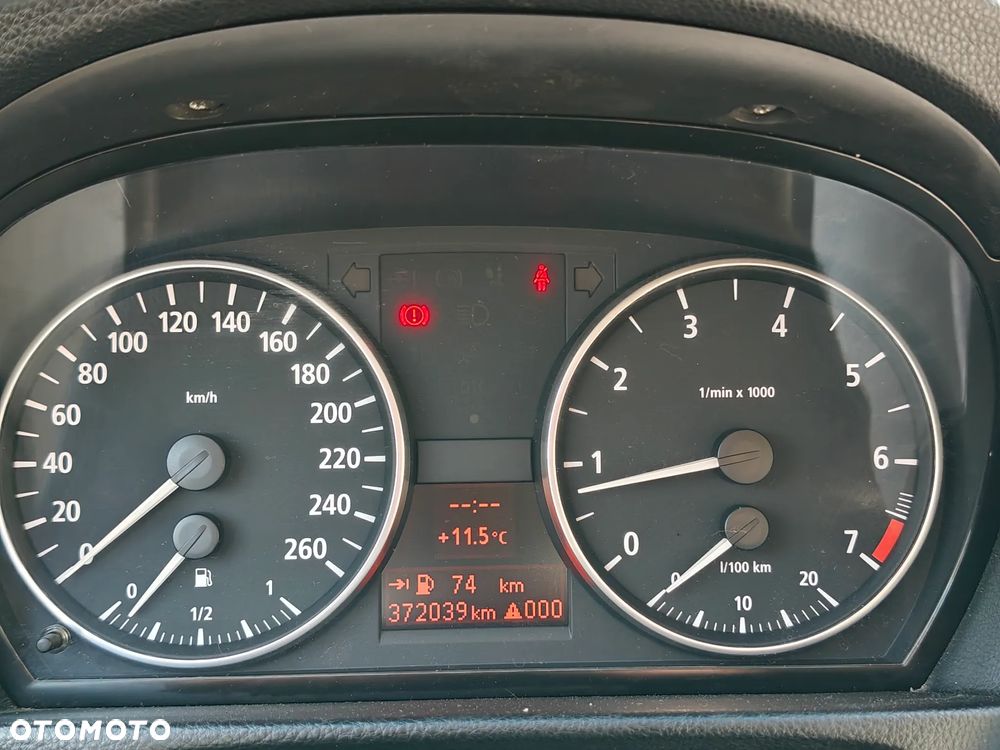 BMW Seria 3 318i - 22
