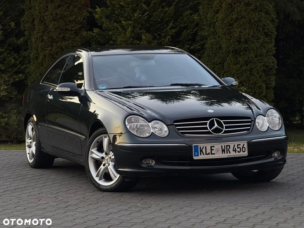 Mercedes-Benz CLK - 12