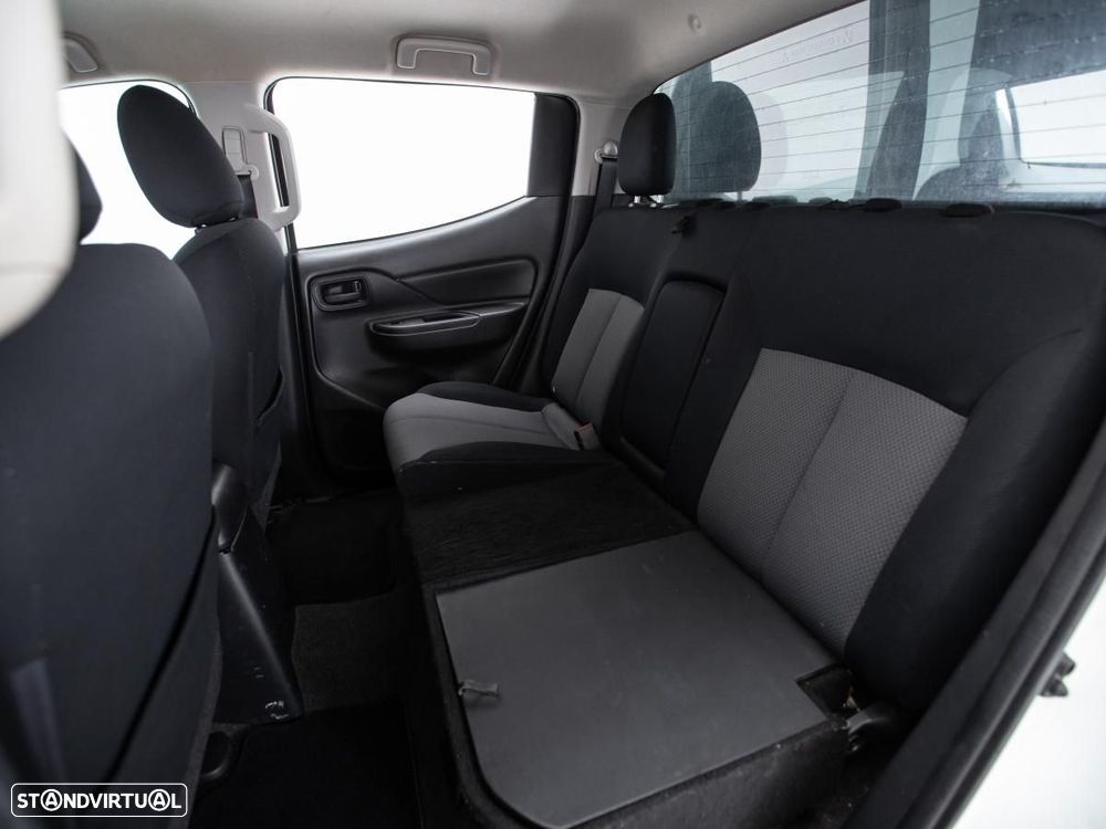 Mitsubishi L200 - 11