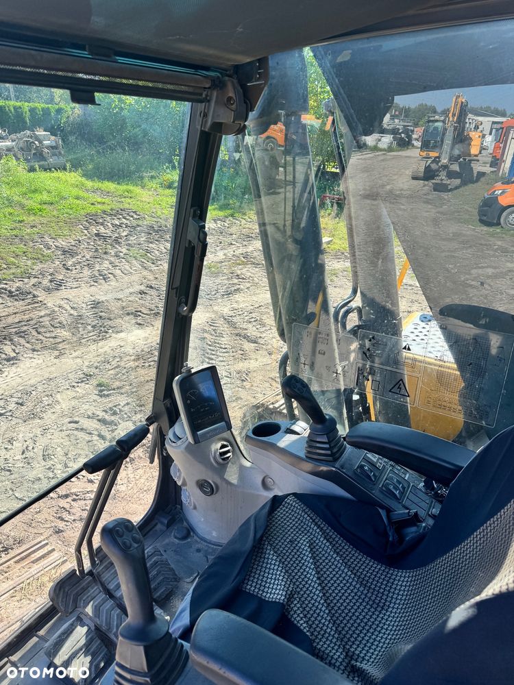 Volvo EC 240 CLR - 5