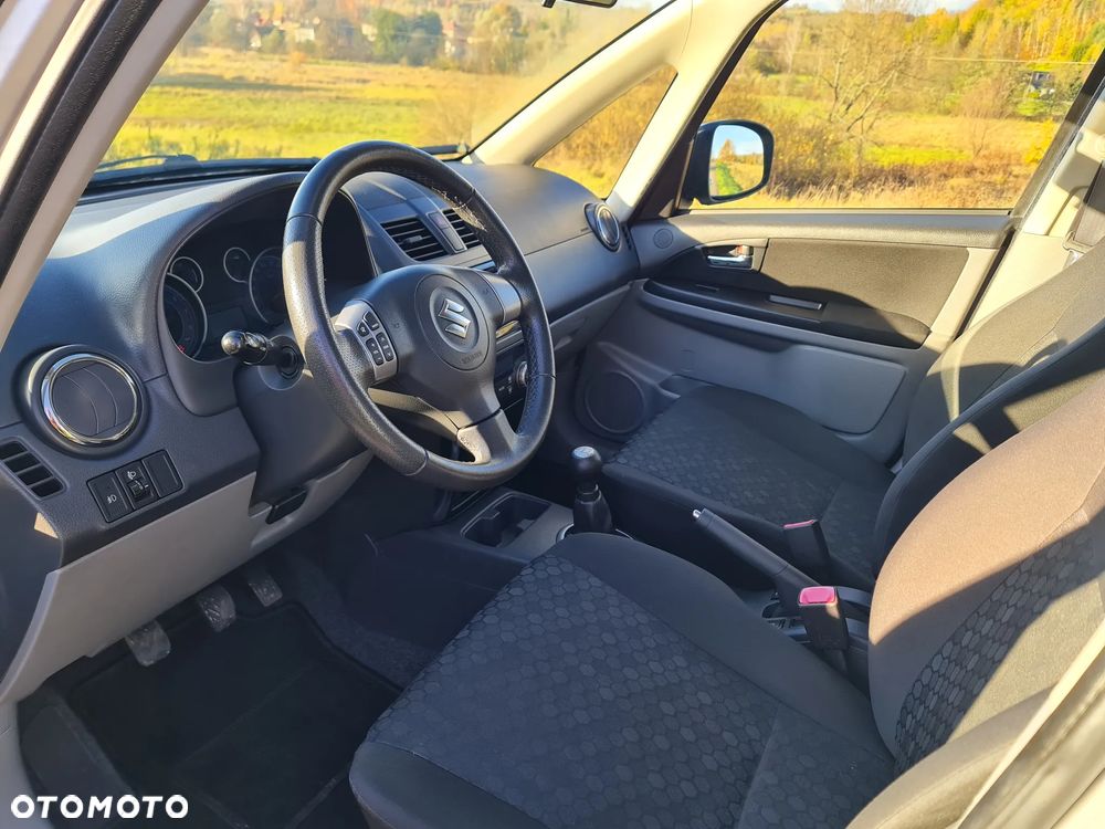 Suzuki SX4 - 7