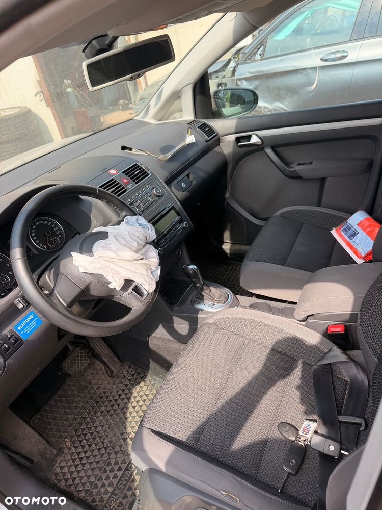 Volkswagen Touran 1.4 TSI DSG STYLE - 10