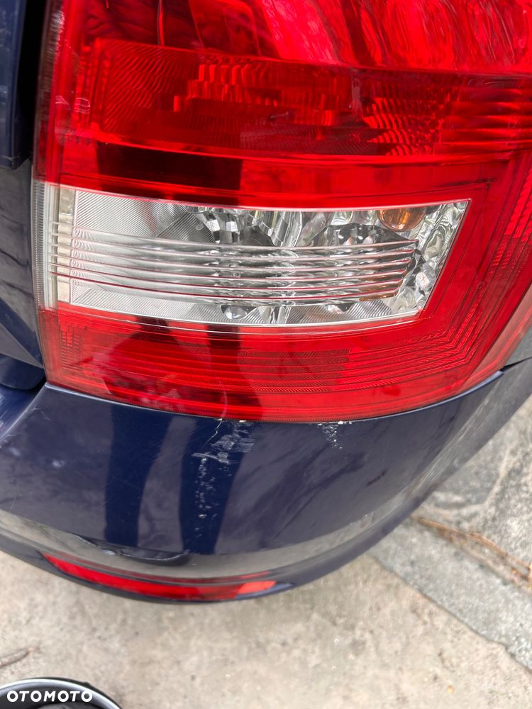 Skoda RAPID 1.6 TDI DPF Ambition Max - 11