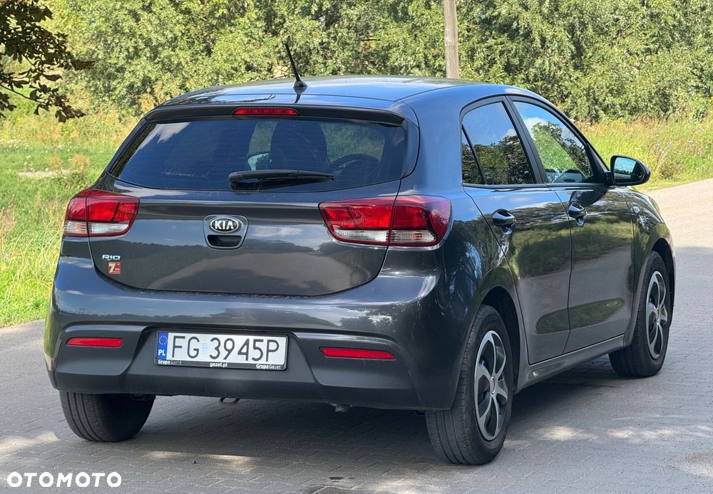 Kia Rio 1.4 M - 7