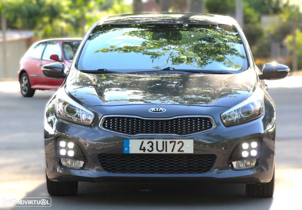 Kia Ceed 1.6 CRDi GT Line - 4