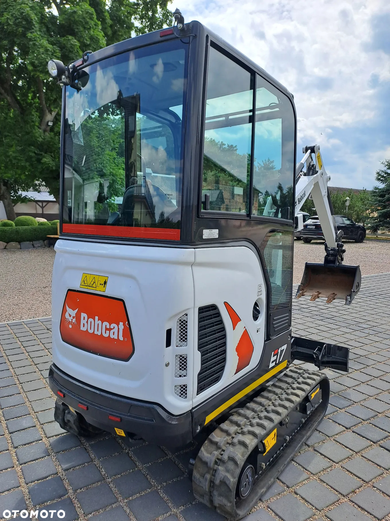 Bobcat E17 - 3