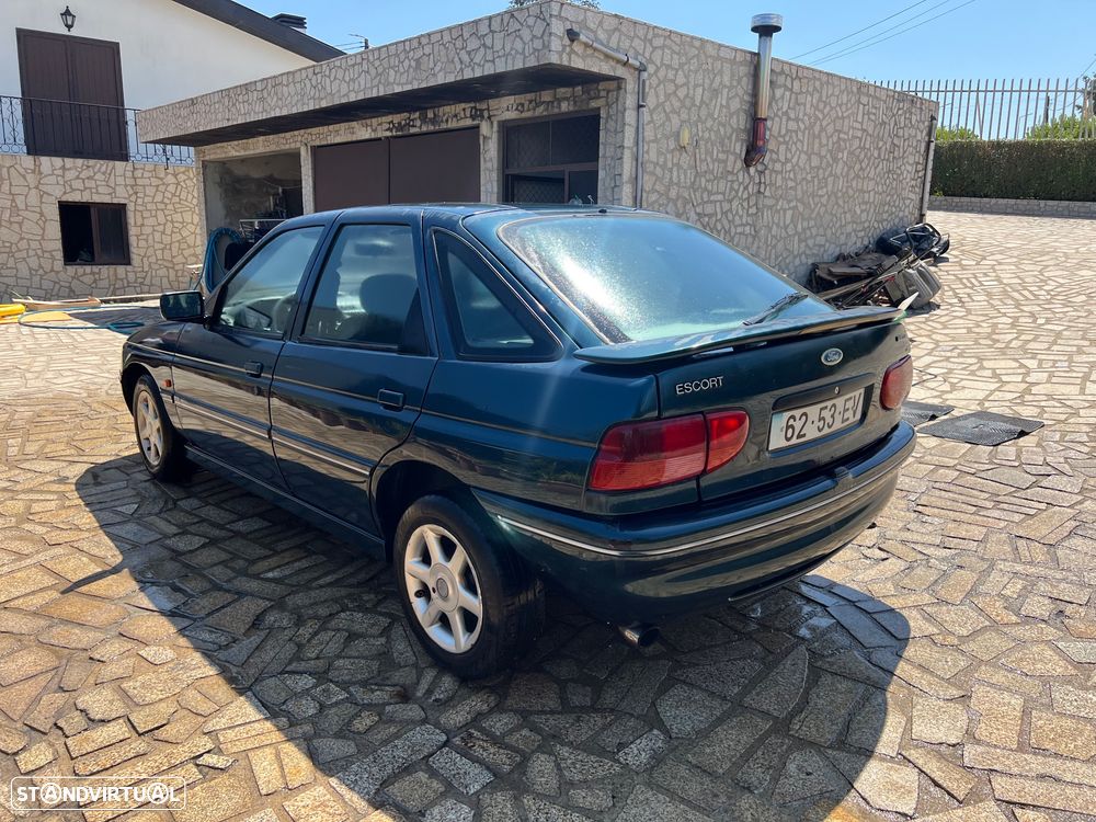 Ford Escort 1.3i Boston - 4