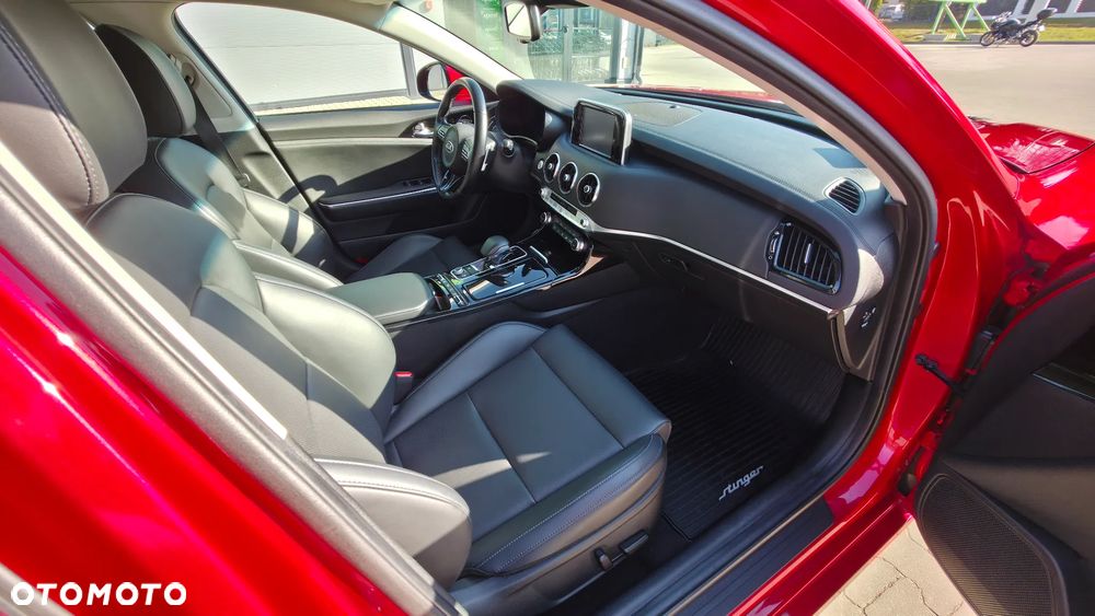 Kia Stinger 2.0 T-GDI L - 11