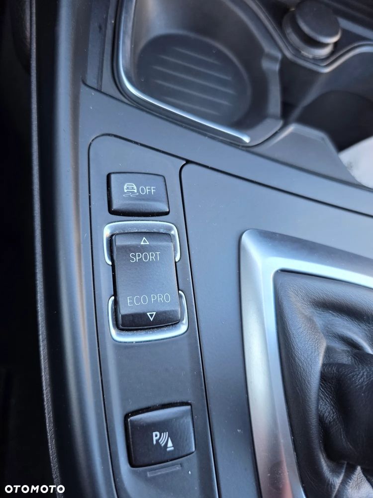 BMW Seria 1 M135i xDrive Sport-Aut - 24