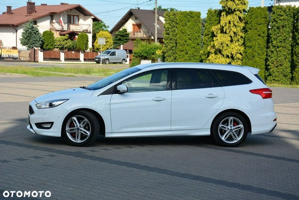 Ford Focus 1.5 EcoBoost STart-Stopp-System ST-LINE - 4