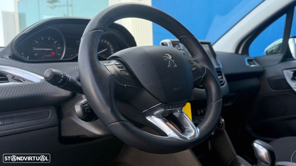 Peugeot 208 82 PureTech Style - 9