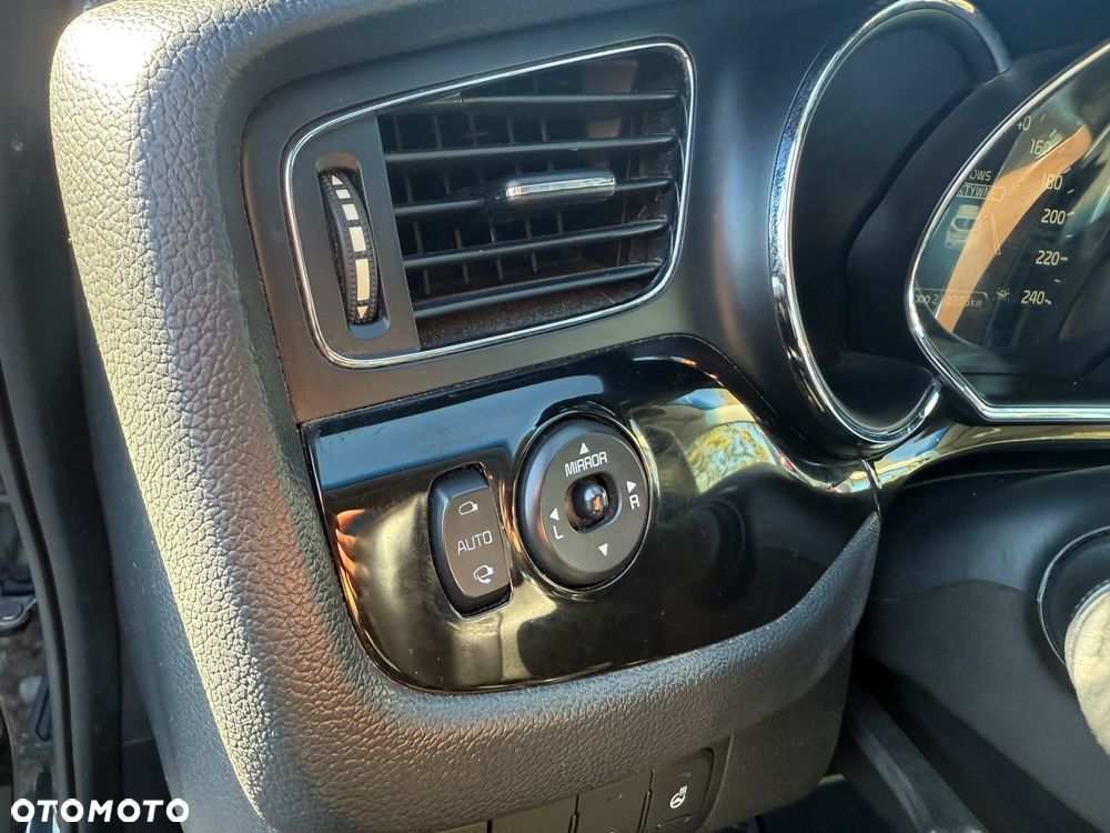 Kia Ceed 1.6 CRDi 128 Platinum Edition - 33