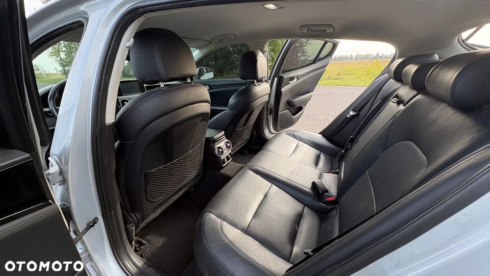 Kia Stinger 2.0 T-GDI L - 8
