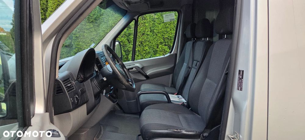 Mercedes-Benz Sprinter - 13