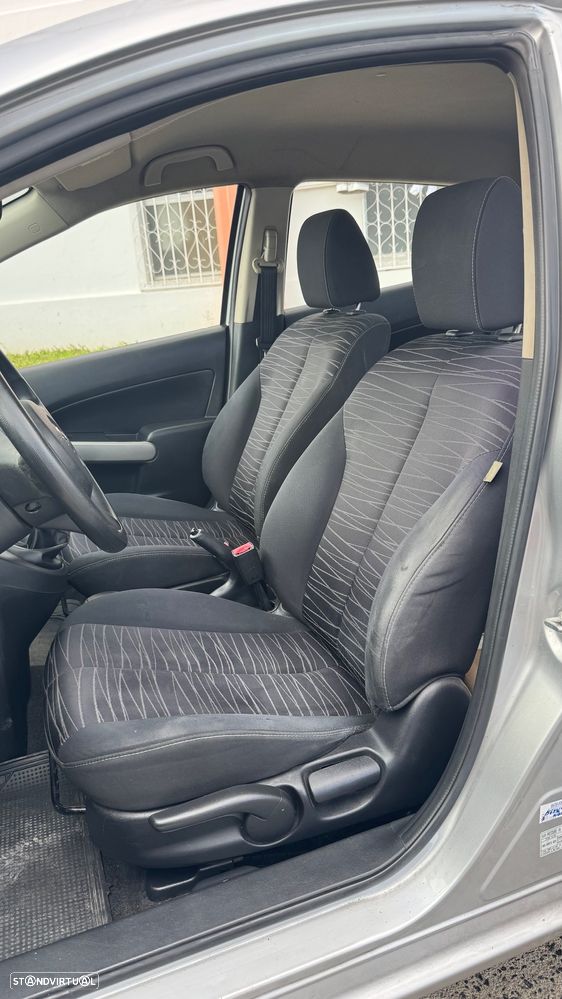 Mazda 2 1.3 MZR Comfort - 4