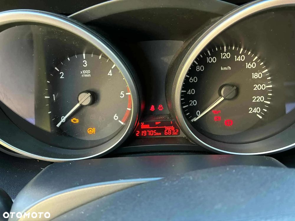 Mazda 5 - 10