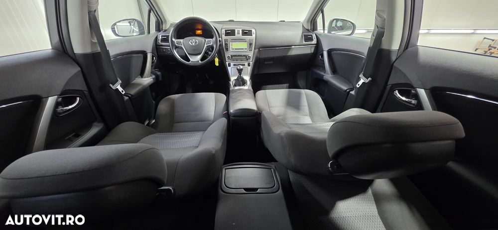 Toyota Avensis 2.0 D-4D - 38