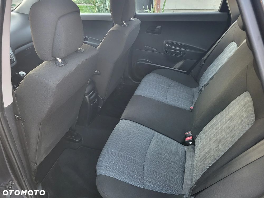 Kia Ceed 1.4 Comfort + - 30