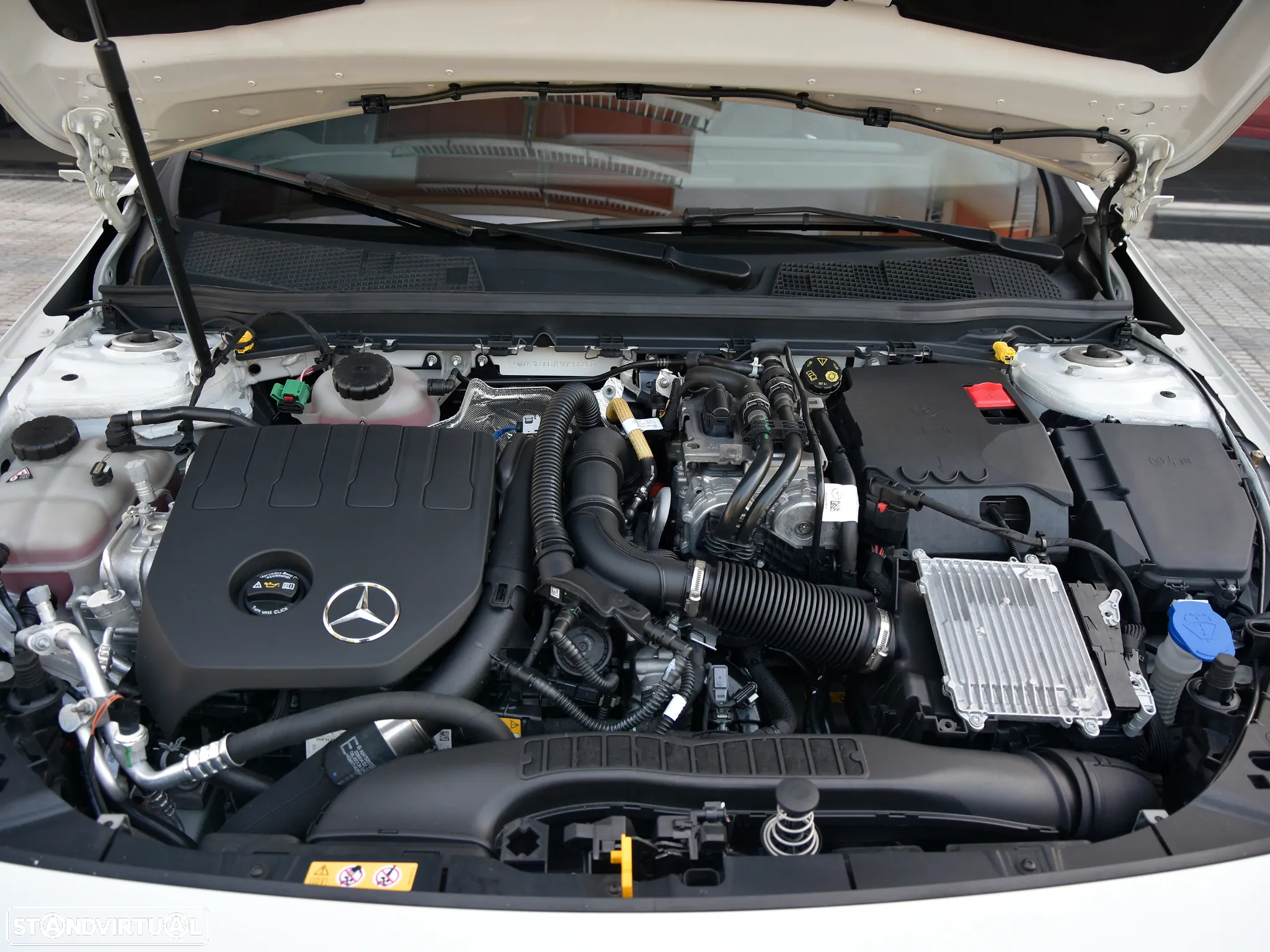 Mercedes-Benz A 250 e - 10