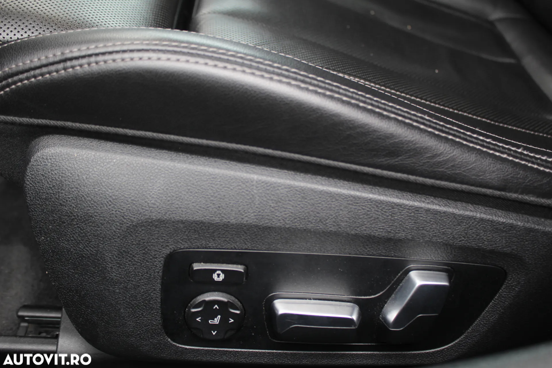 BMW Seria 8 840i Gran Coupe - 16