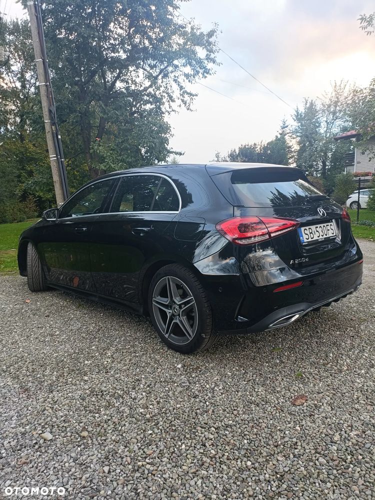 Mercedes-Benz Klasa A 200 d 8G-DCT AMG Line - 4