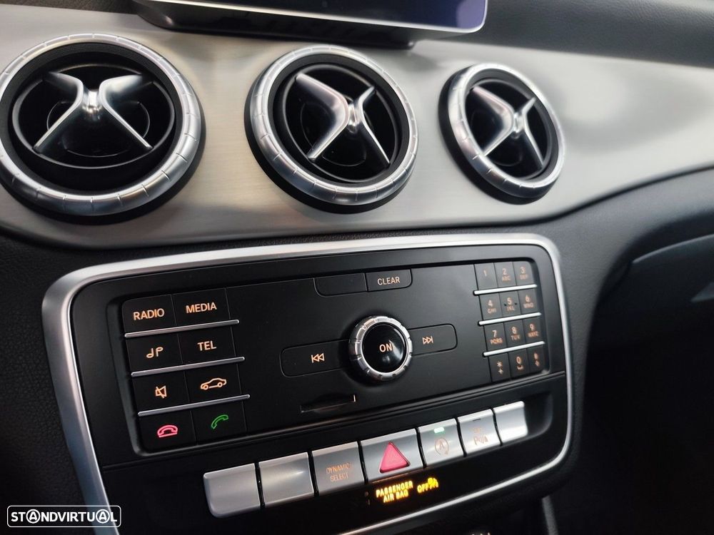 Mercedes-Benz CLA 200 d Shooting Brake AMG Line Aut. - 22