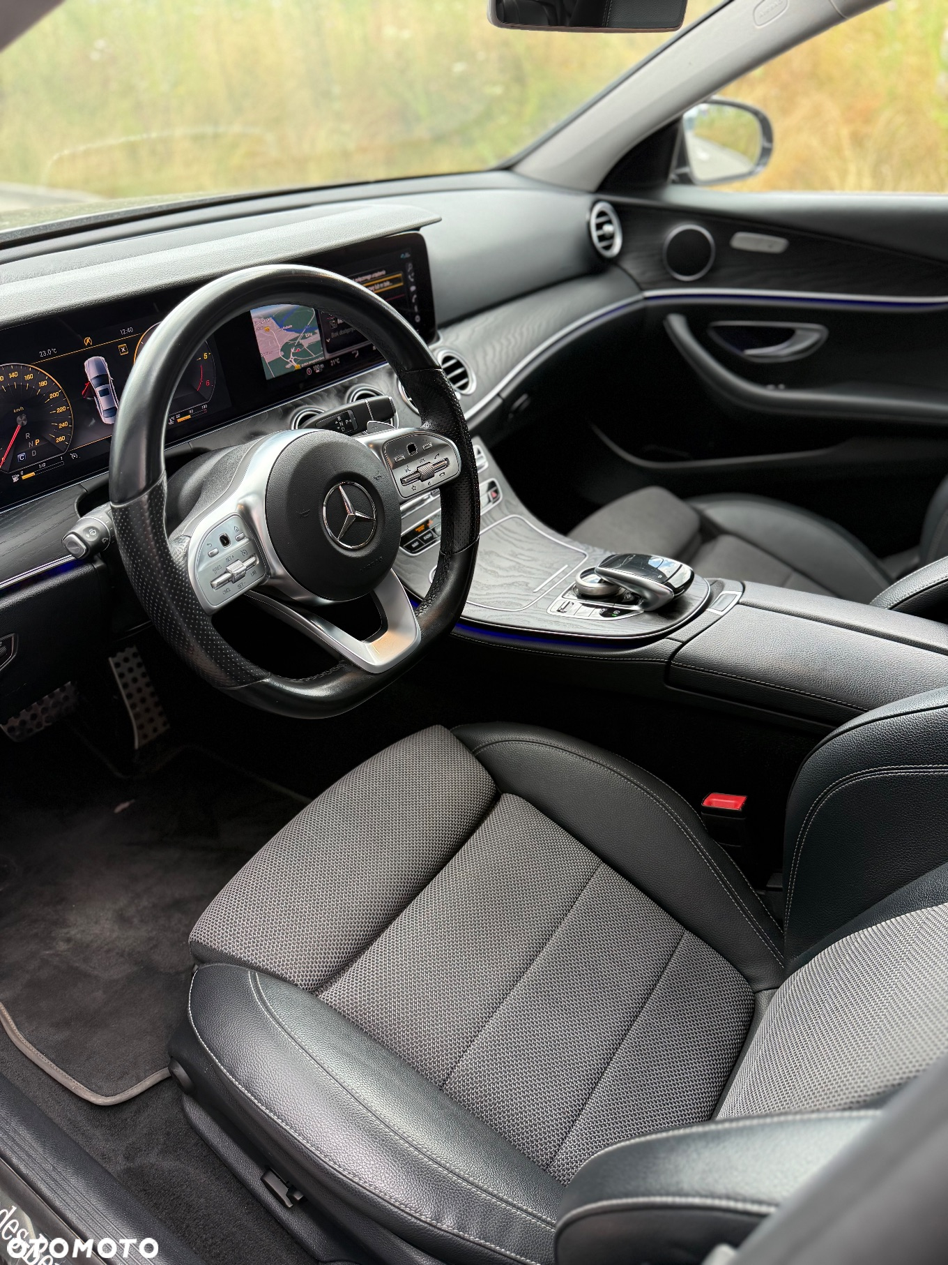 Mercedes-Benz Klasa E 220 d 4-Matic 9G-TRONIC - 18