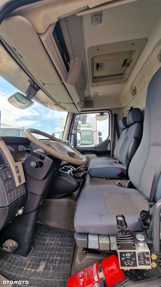 Volvo FL260  4x2 Kiper/ Wywrotka/ Klima/ Blokada /trzy osoby - 23
