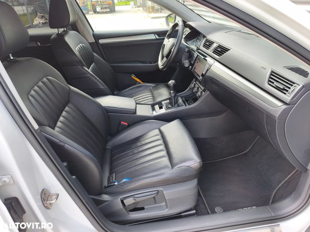 Skoda Superb 1.4 TSI ACT Style - 9