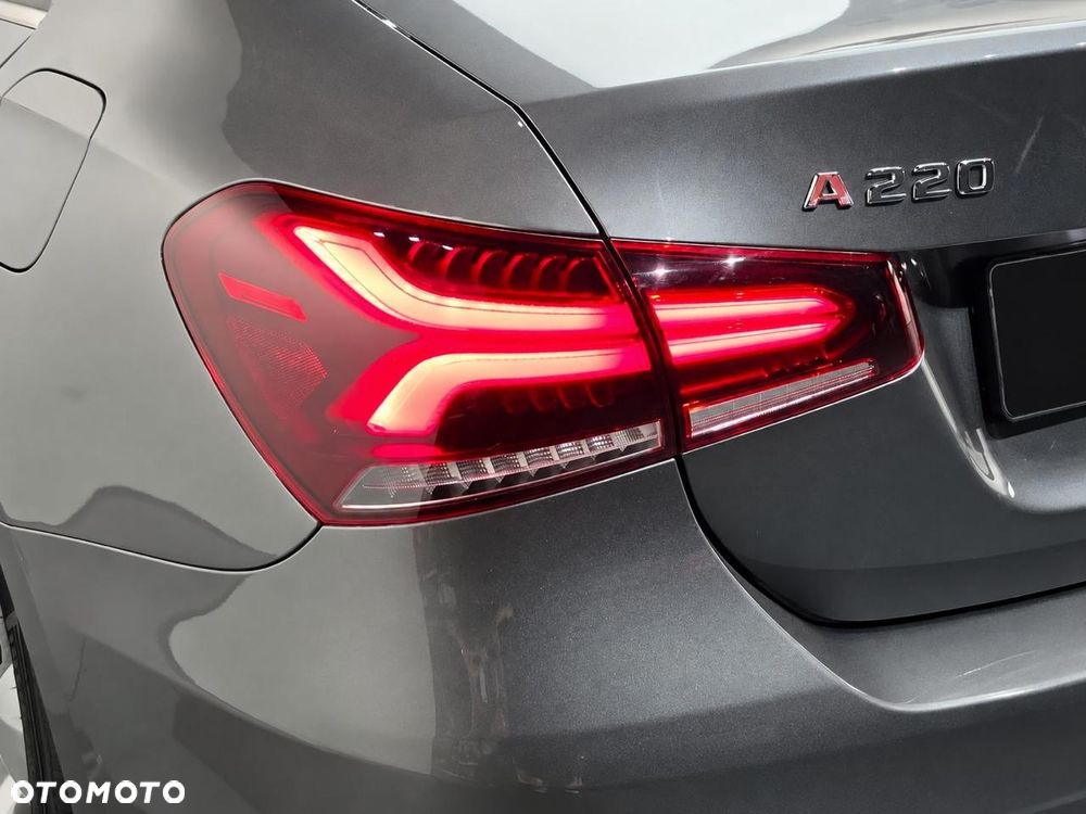 Mercedes-Benz Klasa A 220 7G-DCT AMG Line - 7