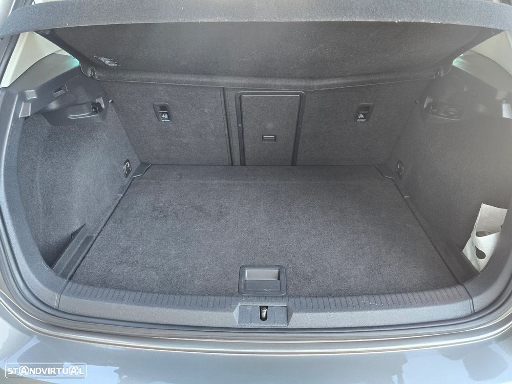 VW Golf 1.6 TDI BlueMotion Lounge - 15