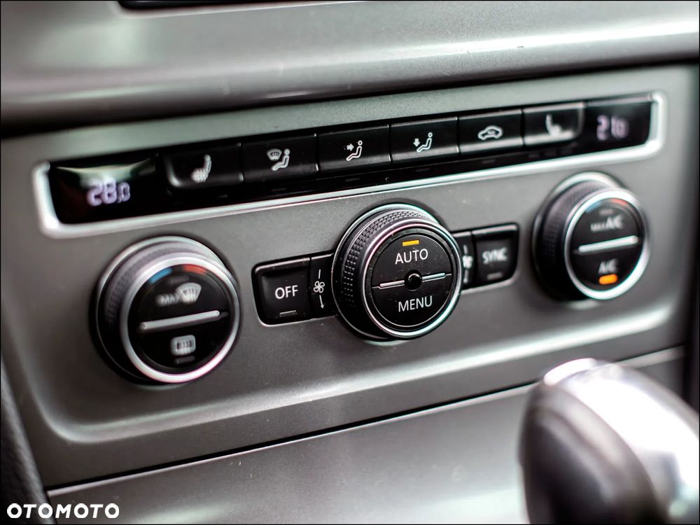 Volkswagen Golf - 29