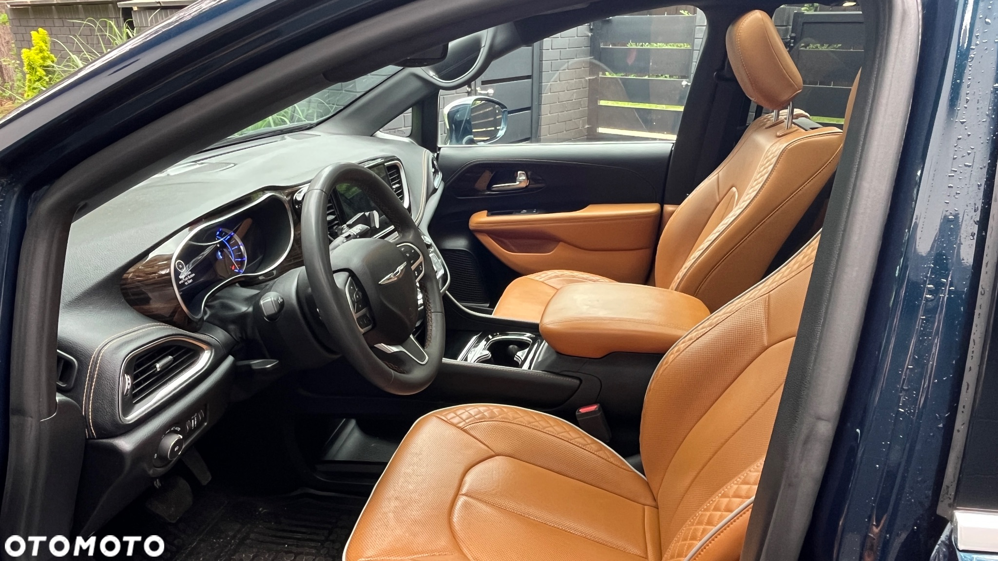 Chrysler Pacifica - 7