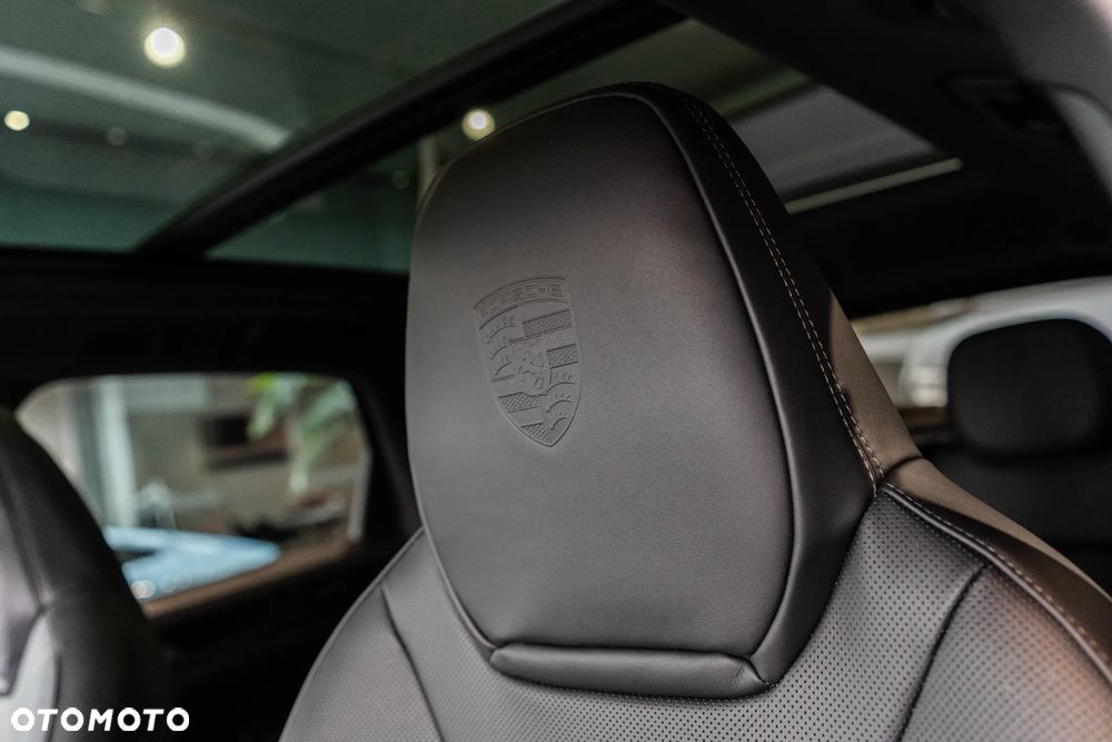 Porsche Cayenne E-Hybrid PHEV Black Edition - 33