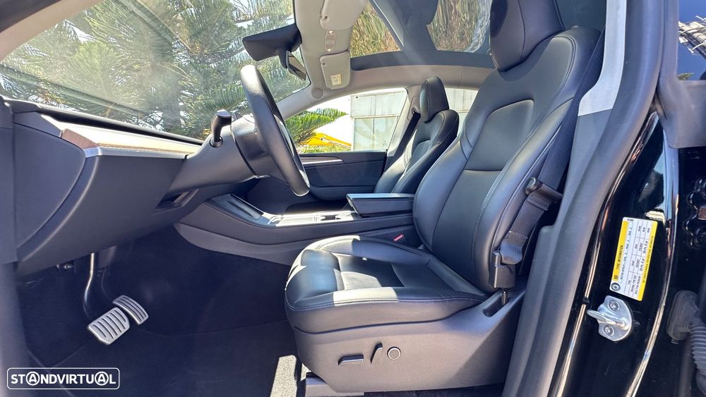 Tesla Model Y Performance Dual Motor AWD - 22